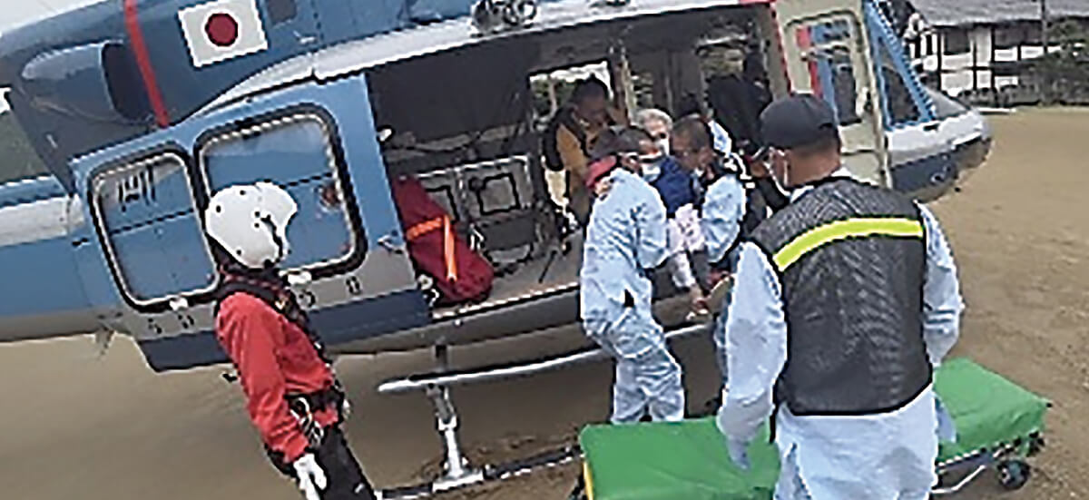 警察ヘリによる被災者の搬送